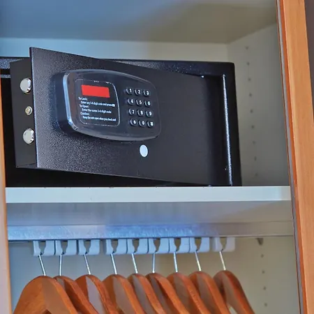 Naafs-haeuschen 4* لوهمار