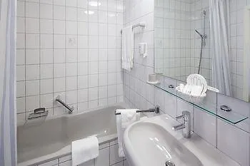 Naafs-haeuschen 4*