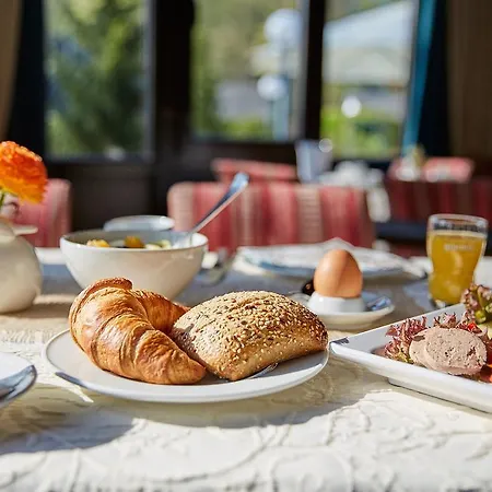 فندق Naafs-haeuschen 4*