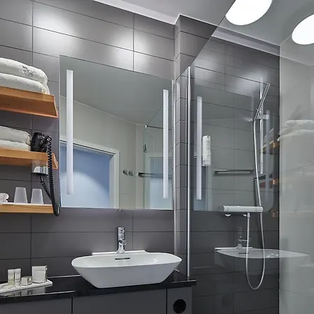 Naafs-haeuschen فندق لوهمار