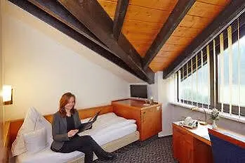 Hotell Naafs-haeuschen Lohmar