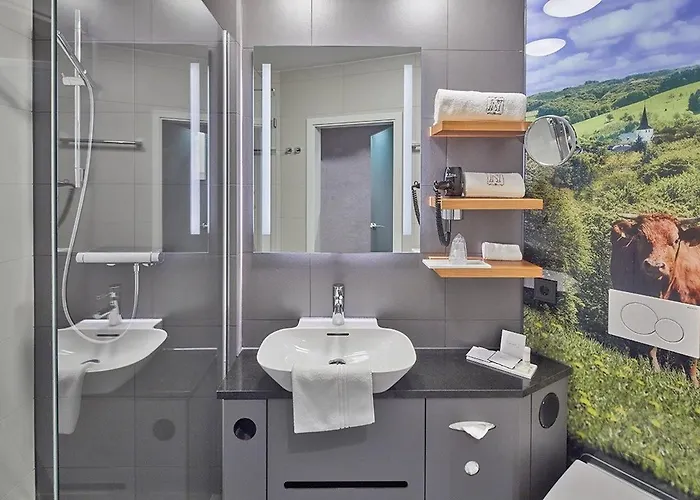 Naafs-haeuschen מלון 4*